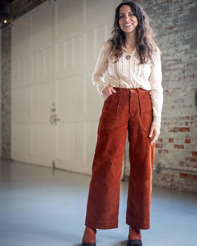 You are a person who creates cool stuff and you need your clothes to support your maker lifestyle. We designed the Pinyon Pants for YOU! This hard-working, comfortable pair of pants will bring you back to the 90's in the best of ways. With details that make creative folks swoon, like a pencil pocket and hammer loop, the Pinyon are a marriage of utility pants and your favorite jeans from high school. With plentiful ease at the hip and thigh, you can confidently milk a cow, swing a hammer, or just put on some high tops and a fitted tee and lounge while listening to a mixtape on your Walkman. The Pinyon Pants are a utility-inspired, wide-leg pants pattern with a zipper fly, structured waistband, and 90s jeans-inspired details. Views A and B have the same silhouette, with variations in the poc Milk A Cow, Pant Sewing Pattern, Pant Sewing, Sew Liberated, Bridal Shirts, Pants Sewing, Pants Sewing Pattern, Film Inspiration, Pattern Brands