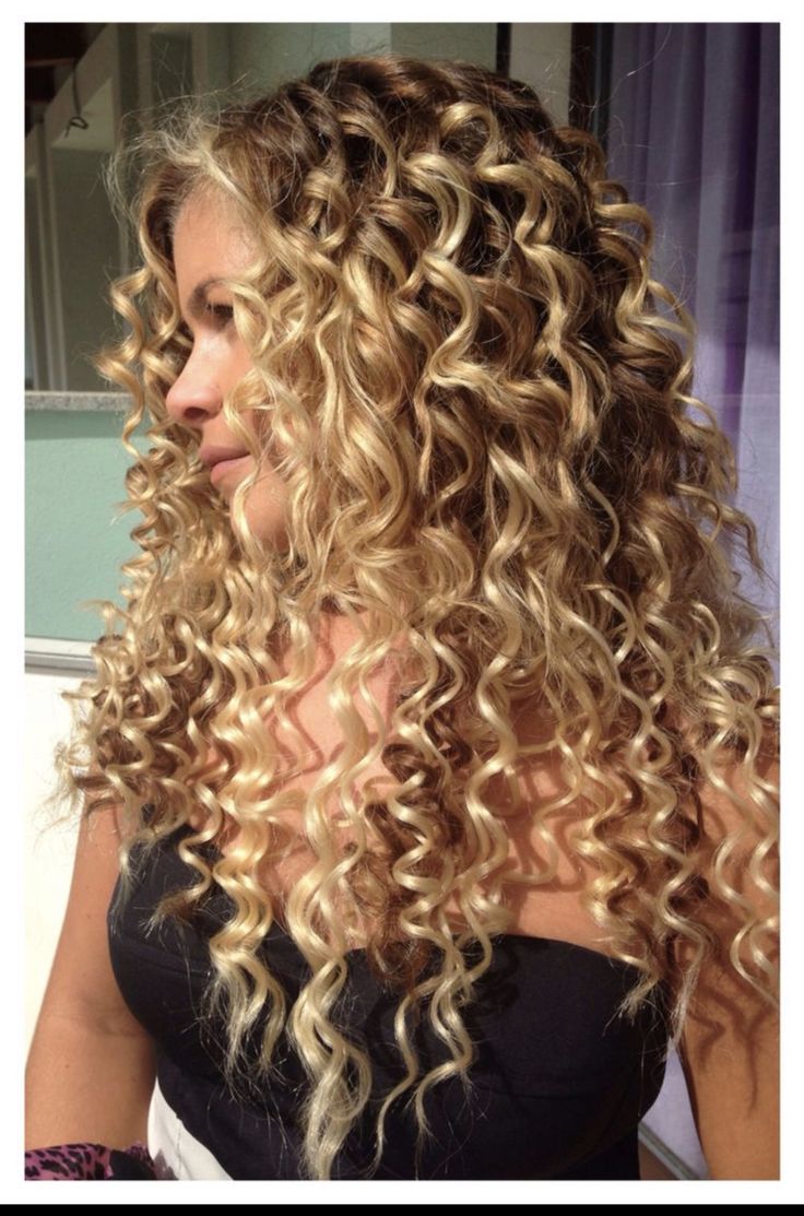 Long Curly Hair Ideas, Spiral Perm Long Hair, Blonde Highlights Curly Hair, Curly Hair Ideas, Long Hair Perm, Curly Blonde Hair, Dyed Curly Hair, Highlights Curly Hair, Vacation Hairstyles