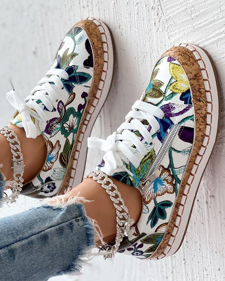 Size: 35,36,37,38,39,40,41,42,43;Style:BriefType:SneakersMaterial:CanvasPattern Type:FloralDecoration:EmbroideryOccasion:Going OutToe:Round ToeHeel Height:FlatPackage Include:1*Sneakers Chic Type, Embroidery Lace, Round Toe Heels, Canvas Patterns, Platform Sneakers, Handmade Shoes, Embroidered Lace, Skate Shoes, Sneaker Shopping