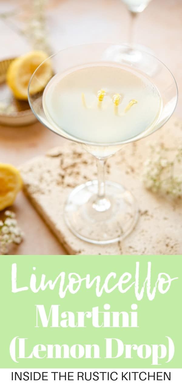 The most delicious and refreshing Limoncello Martini AKA Lemon Drop Martini made with only 4 simple ingredients. This fun cocktail is perfect for serving up at parties and is so impressive. It's zingy, sweet and tastes just as good as it looks! #limoncello Limoncello Martini, Strawberry Banana Milkshake, Kitchen Italian, Limoncello Cocktails, Simple Syrup Cocktails, Raspberry Mojito, Martinis Drinks, Lemon Uses, Lemon Drop Martini