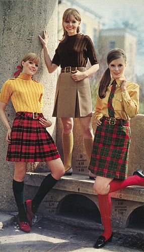 Plaids for Autumn Fashion Youtubers, Red Short Dress, Trophy Shop, Rok Mini, 60s 70s Fashion, 60s And 70s Fashion, 70s Inspired Fashion, Fashion 1960s, Sixties Fashion