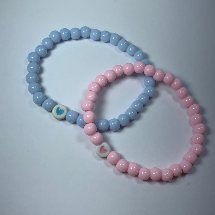 Couple Bracelets Beads, Clay Bead Necklace, Cute Friendship Bracelets, Bracelets Beads, Homemade Bracelets, Bracelets For Boyfriend, Pretty Jewelry Necklaces, Diy Bracelet Designs, Diy Bracelets Patterns