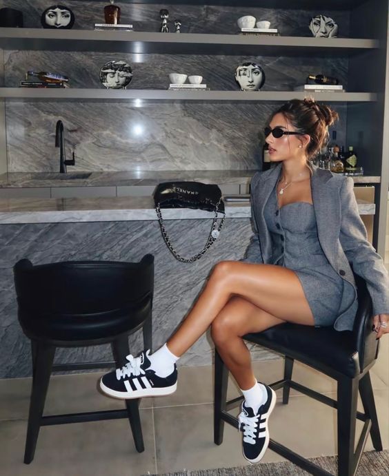 Adidas campus | Must-have summer sneakers for 2024 Adidas Sneakers Outfit, Outfit Campus, Looks Adidas, Adidas Samba Outfit, Adidas Outfit Shoes, Outfit Elegantes, Campus Outfit, Sneaker Outfits Women, Samba Outfit