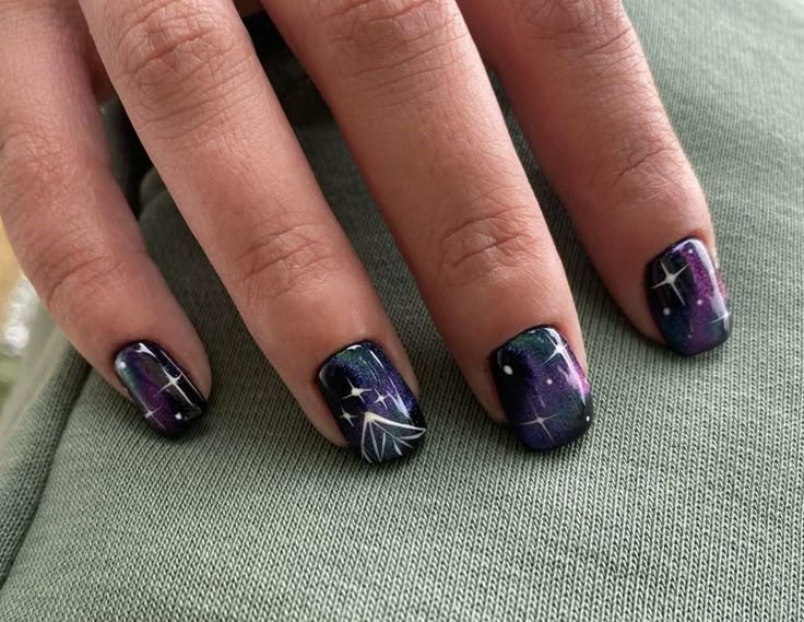 Crescent City Nail Art, Book Lover Nails, Velaris Nail Art, Sarah J Maas Nails, Crescent City Nails, Velaris Inspired Nails, Night Nails Design, A Court Of Thorns And Roses Nails, Acotar Nails Ideas