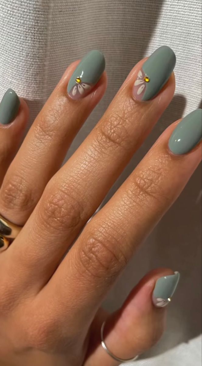 Fancy Dip Nails, Mexico Style Nails, Manicure Dipped Nails, Elegant Nails Green, Elegant Nails Gel, Dip Nails With Design, Dip Nail Inspiration, Nail Designs Dip, Short Minimalist Nails