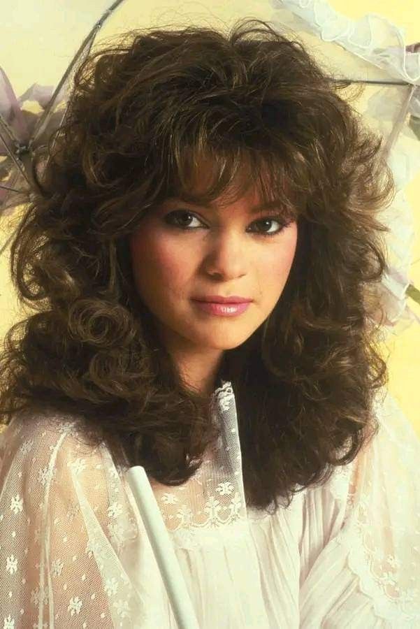 Cute Bangs Haircut, Bangs Haircut Ideas, 80s Haircuts, 1980s Makeup And Hair, 80’s Hair, Haircut Ideas Trendy, 80's Hairstyle, Bangs Haircut, 1980s Hair