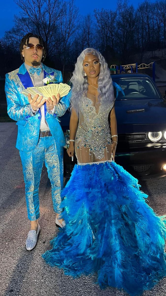 Cute Prom Couples, Matching Prom, Prom Fits, Prom 2k24, Couple Prom, Couple Life, Prom Dress With Train, Glitter Mini Dress, Prom Inspiration