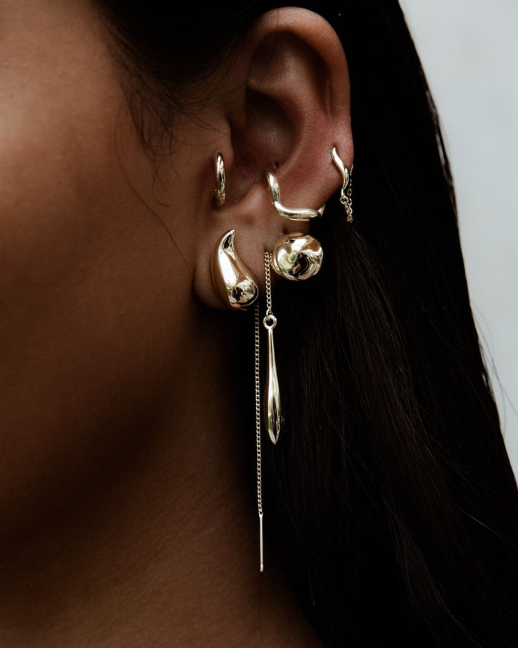 Droplet Threads - F+H Studios Large Hoop Earring, Minimalist Jewellery, F H, Thread Earrings, Jewellery Design, Jewelry Inspo, Pierced Ears, White Topaz, Modern Jewelry