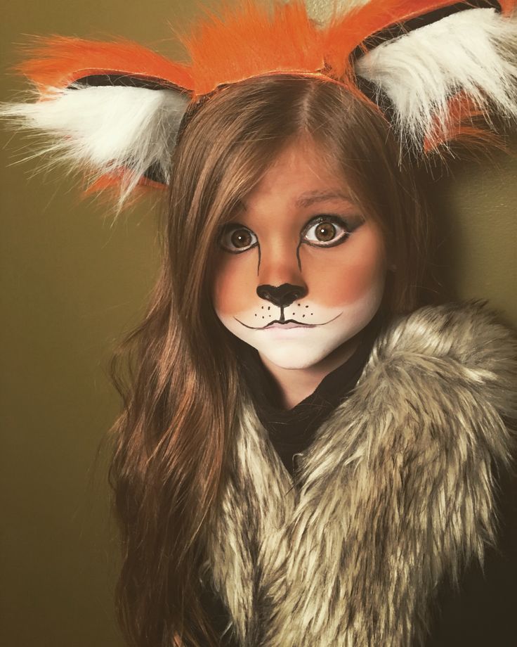 Cute and easy little girl fox Halloween makeup Walmart Halloween Costumes, Fox Face Paint, Fox Halloween, Make Up Diy, Fox Makeup, Halloweenský Makeup, Halloween Make-up Looks, Animal Makeup, Fox Costume