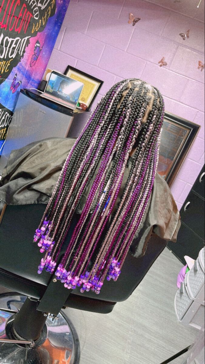 Lavender Knotless Braids, Knotless Braids With Purple, Braids With Purple Highlights, Blonde And Purple Braids, Black And Purple Braids, Lavender Braids, Braids With Purple, Knotless Braids Black Women, Purple Knotless Braids