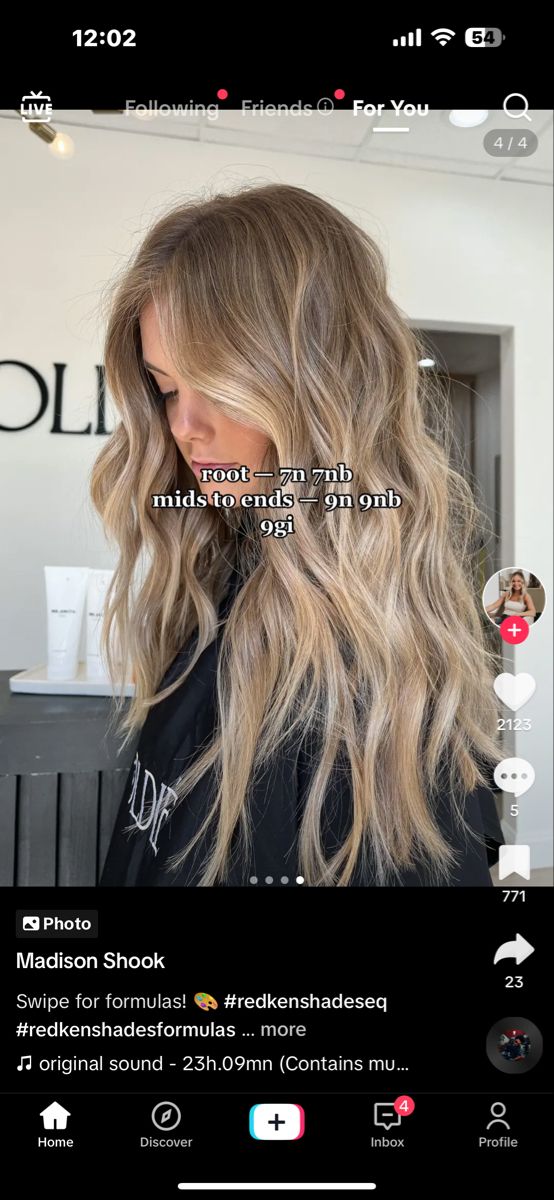 Blending Grown Out Blonde, Redken Shades Eq Sandy Blonde Formula, Beige Redken Toner, Golden Blonde Hair Formula Redken, Redken Hair Formulas, Neutral Blonde Redken Shades Eq, Natural Blonde Formula, Shades Eq Warm Blonde Formula, Sandy Blonde Shades Eq Formula