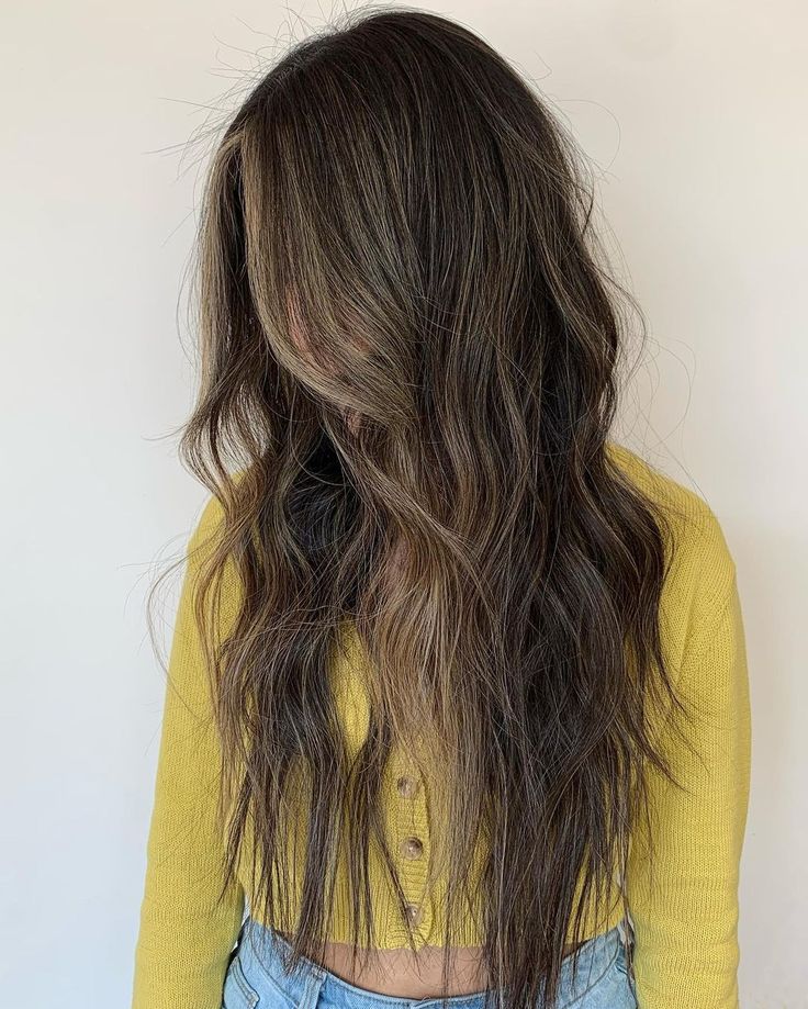 Hair Colorist | Extensions IBE on Instagram: “𝐁𝐞𝐚𝐜𝐡𝐲 𝐛𝐫𝐮𝐧𝐞𝐭𝐭𝐞 in the fall, I’m here for it👏🏻😍✨⁣ ⁣ 𝘐 𝘸𝘪𝘭𝘭 𝘳𝘦𝘴𝘱𝘰𝘯𝘥 𝘵𝘰 𝘵𝘦𝘹𝘵𝘴 𝘰𝘯 𝘔𝘰𝘯𝘥𝘢𝘺𝘴⁣ ⁣ ⁣ #btconeshot2020_balayage⁣ ⁣@behindthechair_com…” Beachy Brunette, Hair Colorist, In The Fall, The Fall, Balayage, Texts, Long Hair Styles, Hair Styles, Hair