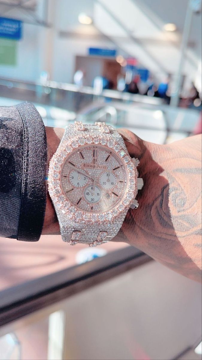 Mens Iced Out Watches, Wallpaper Watch, Watch Wallpapers, Rapper Jewelry, Trendy Watches, Fancy Watches, Expensive Jewelry Luxury, Expensive Watches, Watch Wallpaper