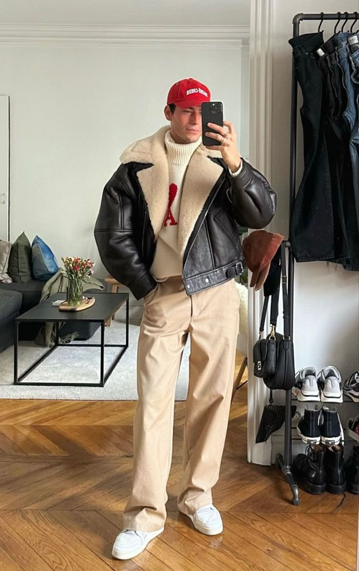 Italian Winter Style, Winter Formal Wear, New York Outfits Winter, Europe Winter Fashion, Winter Outfits Men Streetwear, Aesthetic Winter Outfits, Winter Outfits For Men, Paris Ootd, Mens Winter Fashion Outfits