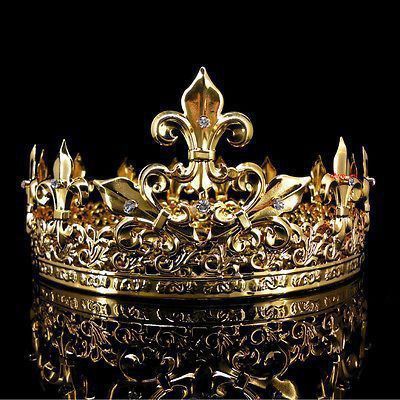 Gold King Crown, Gold Man, Male Crown, Crown Aesthetic, Pure Gold Jewellery, Gold Jewelry Outfits, Royal Crowns, King Crown, Ring Man