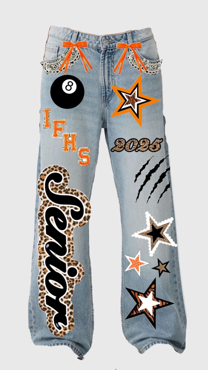 Senior Homecoming Jeans, Hoco Jeans Painted, Homecoming Jeans Ideas, School Spirit Outfit, Senior Painted Jeans, Senior Scrapbook Ideas, Senior Pants, Senior Year Diy, Graduation Attire