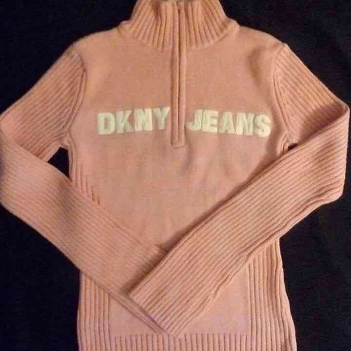 Dkny Jeans Sweater, Jeans Sweater Outfit, Thrift Inspo, Clothes Wishlist, Y2k Wallpaper, Blue Knit Sweater, Sweater Outfit, Dkny Jeans, Fashion Killa