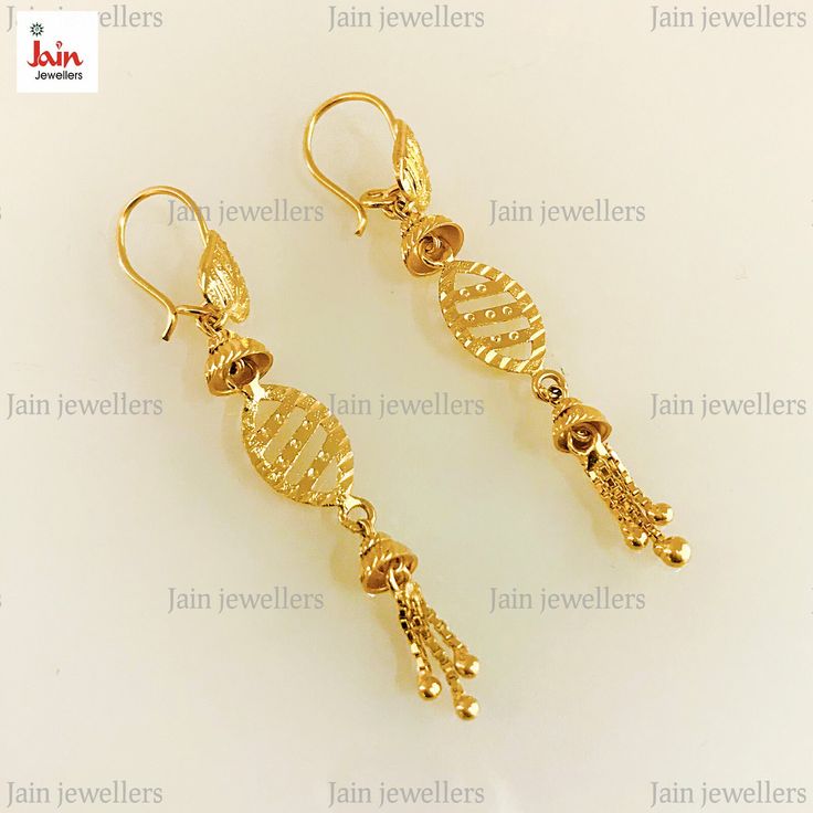 ❤️About the Item❤️ ✔ A rare detailed designer Long Dangle Drop Women's Earring handcrafted by experienced craftsmen in real solid gold symbolizing traditional Indian Craftsmanship and artistry.  ❤️DISCOUNT AND OFFERS❤️ ✔ Please contact us for any discounts or offers that are available on this item. We also provide discounts on bank transfers. Please check the payments methods below! ❤️CUSTOMIZATION❤️ ✔ Please check our designs listed in our store and don't hesitate to contact us with any custom made jewelry piece. ✔ We can engrave custom text of your choice, just drop a message regarding whatever you want to get engraved. ❤️WEIGHT AND SPECIFICATIONS❤️ ✔ 18 KARAT Gold Weight :- 5.000 Grams Approx ✔ 22 KARAT Gold Weight :- 6.000 Grams Approx ✔ This is a solid real gold earring with a hallmar Long Somali Gold Earrings, Luxury Gold Dangle Chandbalis, Luxury Traditional Yellow Gold Danglers, Long Earing Designs Gold, Gold Earrings Designs Simple, 5 Grams Gold Earrings, Earrings Gold Indian, Gold Earrings Long, Ella Eyre