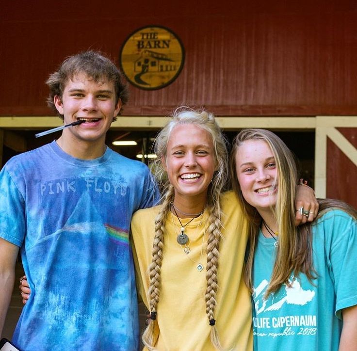 Granola Girl Aesthetic Outfits, Young Life Camp, Summer Camp Aesthetic, Camp America, Christian Camp, Granola Girl Aesthetic, Church Camp, Carolina Girl, Camping Aesthetic