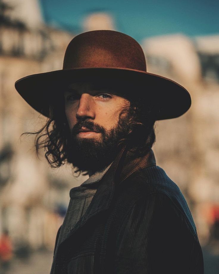 Style Mens Felt Hat, Hipster Hat, Dj Photography, Paris Fashion Week Men, Street Style 2018, Trend Analysis, Mens Fashion Photography, Best Street Style, British Vogue