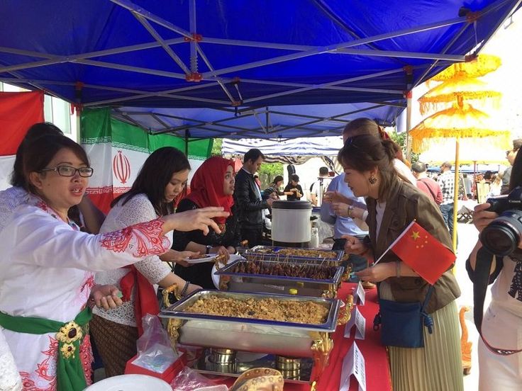 Makanan Indonesia Ludes Terjual Di Korea Utara Begini Keseruannya Food Okezone Lifestyle Makanan Indonesia Makanan Korea