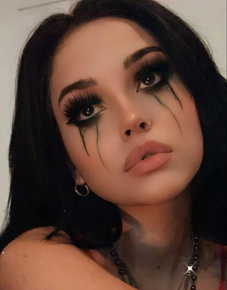 Hallowen Schminke, Maquillage Halloween Simple, Halloweenský Makeup, Holloween Makeup, Vampire Makeup, Cute Halloween Makeup, Halloween Fest, Desain Buklet, Halloween Makeup Pretty