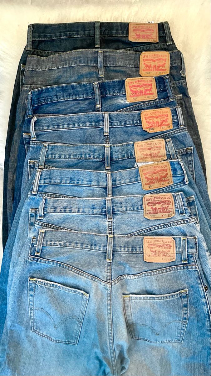 10 pairs of vintage Levi’s Strauss co jeans arranged in a rainbow from light to dark Vintage Levis Jeans Aesthetic, Levi Jeans Vintage, Thrift Poster, Levis Jeans Aesthetic, Levi 501 Jeans Women Outfit, Levi Jeans Aesthetic, Levis Baggy Jeans, Levi 501 Jeans Women, Levis Vintage Jeans