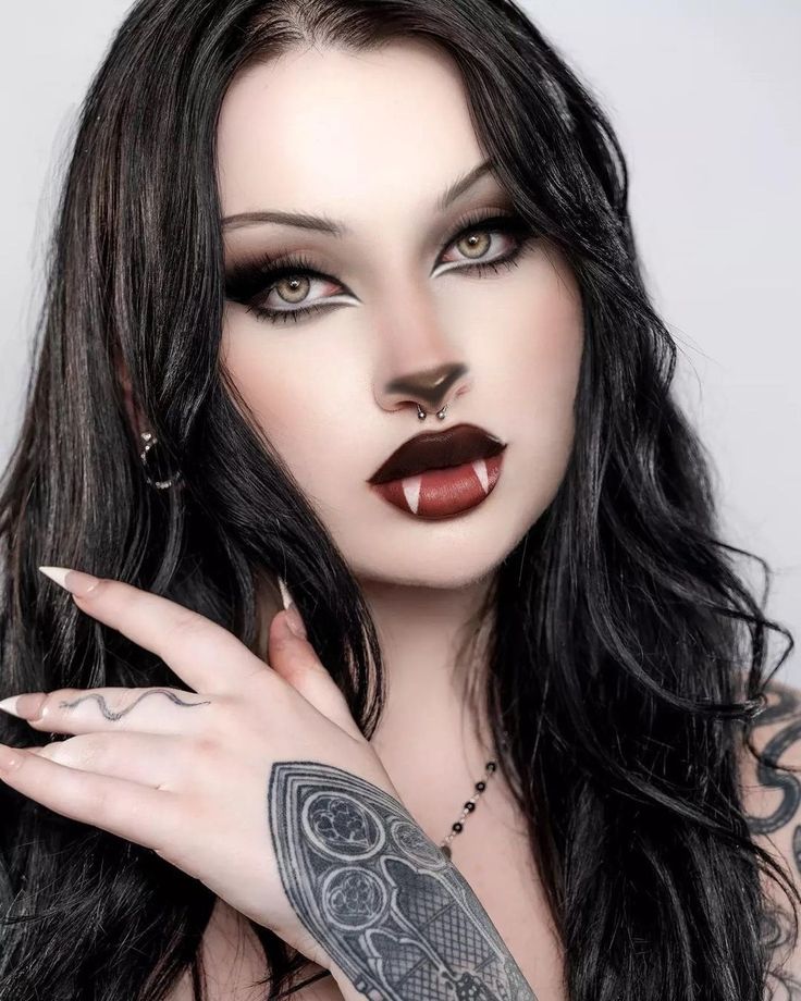 Cute Werewolf Makeup, Wolf Inspired Makeup, Wolf Eye Makeup, Halloween Wolf Makeup, Werewolf Makeup Female, Wolf Makeup Women, Wolf Halloween Makeup, Werewolf Halloween Makeup, Clawdeen Aesthetic