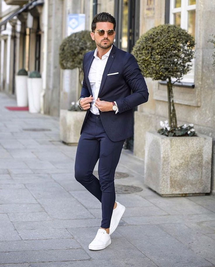 ✨ tag your friends and comment down below! • �✅Follow @manstylemedia for more inspirational men style •  #suiting #suitedup #dapperlife… Men Work Outfits, Suits And Sneakers, Mens Fashion Suits Casual, Mens Casual Suits, Blazer Outfits Men, Formal Men Outfit, Mens Fashion Blazer, Formal Mens Fashion, Designer Suits For Men