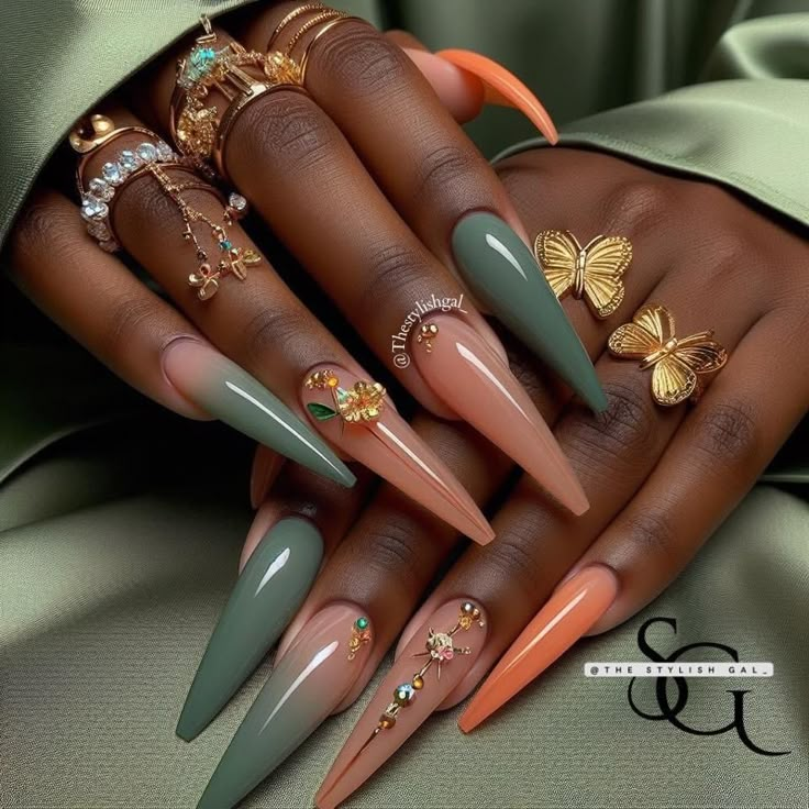 Winter Nail Ideas Stiletto, Nail Two Colors Ideas, Soft Colors Nails, Nails Acrylic For Fall Autumn, Ombre Olive Green Nails, Megan Thee Stallion Nail Ideas, Spring To Fall Nails, Fall Color Acrylics, Colorful Classy Nails