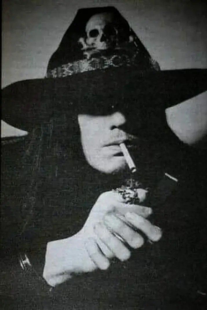 Goth Western Aesthetic, Ian Astbury, Goth Cowboy, Chicas Punk Rock, Dark Photo, Cowboy Aesthetic, Rock Aesthetic, Southern Gothic, Western Aesthetic