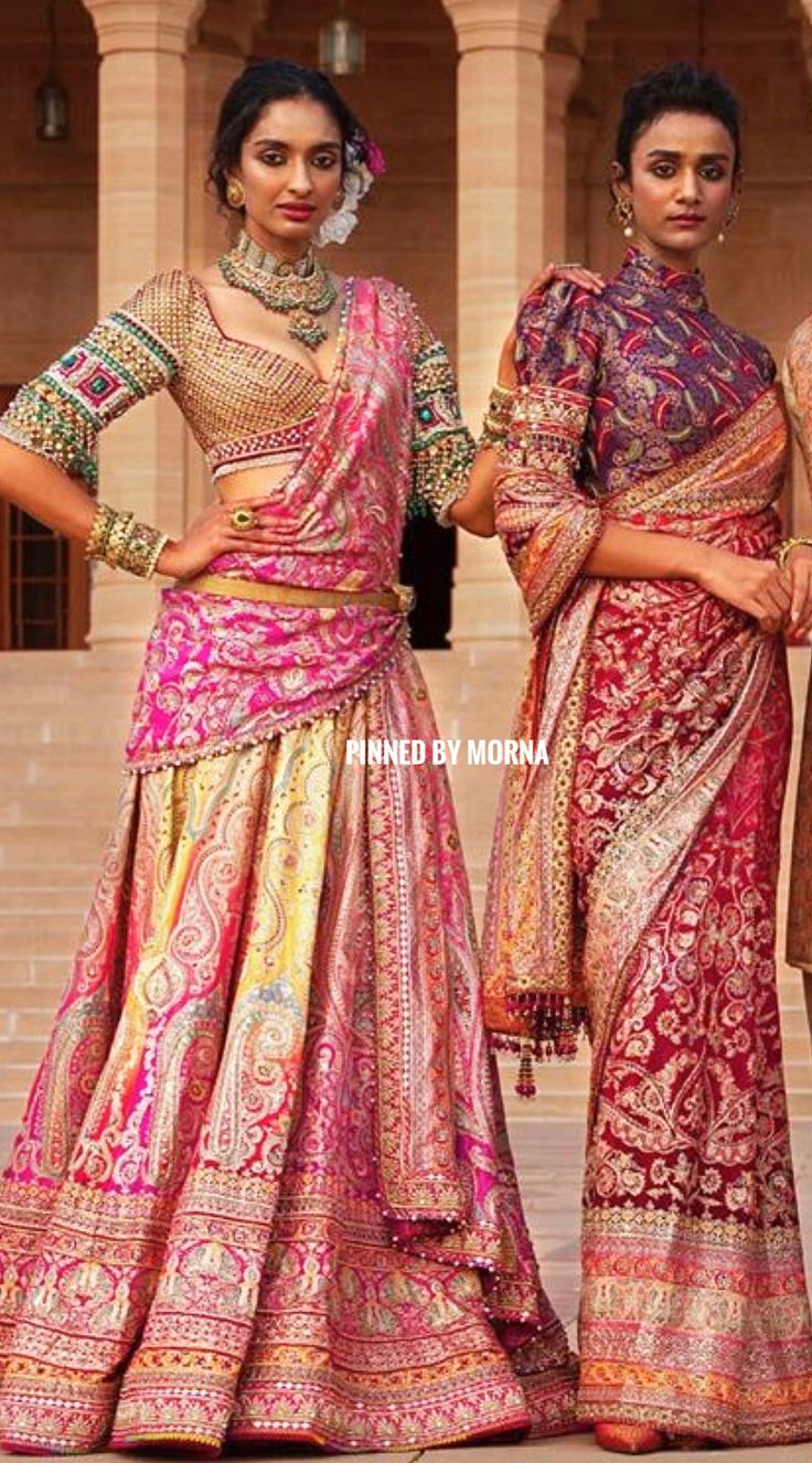 Tarun Tahiliani : India, 2019. Tarun Tahiliani Blouse, Anita Dongre Lehenga, Dupatta Draping, Indian Things, Saree Styling, Lehenga Saree Design, Boat Neck Blouse Design, Bridal Sarees South Indian, Anita Dongre