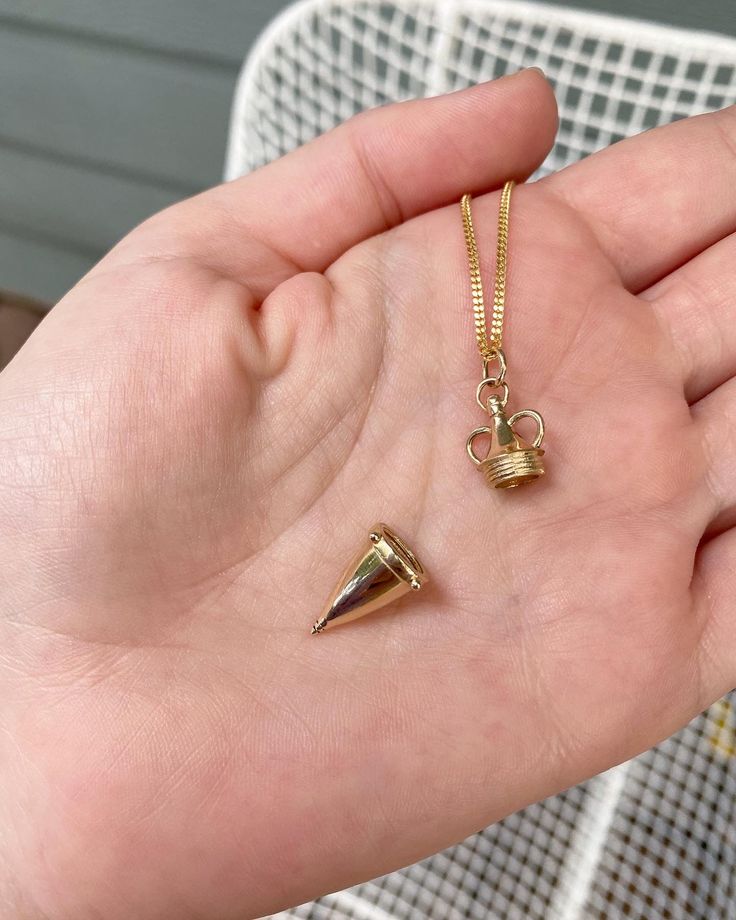 Urn top screws off to hold ashes, a love letter or whatever you hold close Gold Urn, Urn Pendant, Urn Jewelry, A Love Letter, Urn Necklaces, Love Letter, Keep Jewelry, Curb Chain, Love Letters