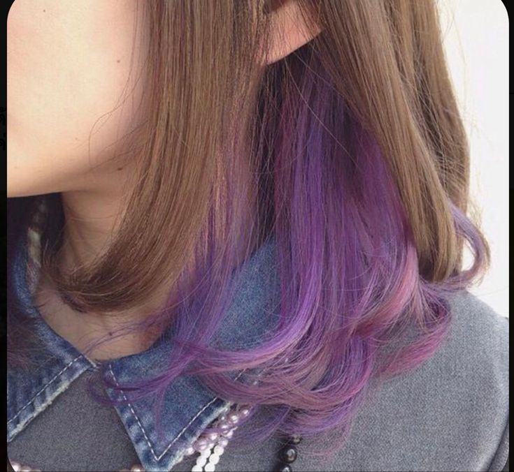 Purple Underneath Hair, Underdye Hair, Hair Color Salon, Hidden Hair Color, Underlights Hair, Hair Color Underneath, Peekaboo Hair, Hair Color Streaks, Hair Streaks