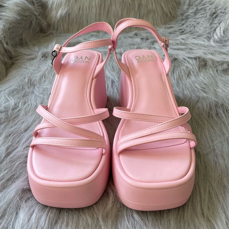 Platform Sandals Outfit Dress, Chunky Platform Sandals Outfit, Platform Sandals Outfit, Pink Platform Sandals, Fire Shoes, Chunky Wedges, Madden Nyc, Chunky Platform Sandals, Pink Wedges