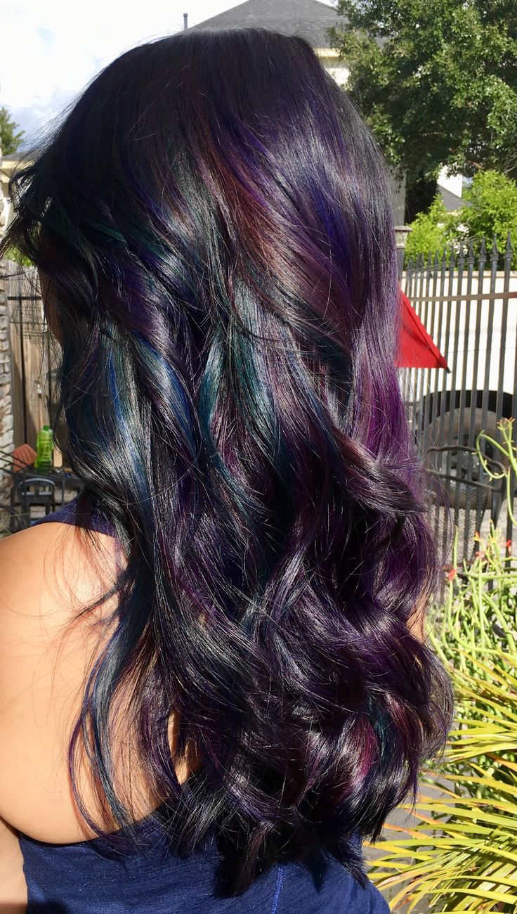 Brunette Colored Highlights, Funky Highlights For Dark Brown Hair, Oil Slick Money Piece Hair, Galaxy Hair Highlights, Oil Slick Highlights, Black Hair Colorful Highlights, Colorful Lowlights, Cool Dark Hair Color Ideas, Subtle Oil Slick Hair