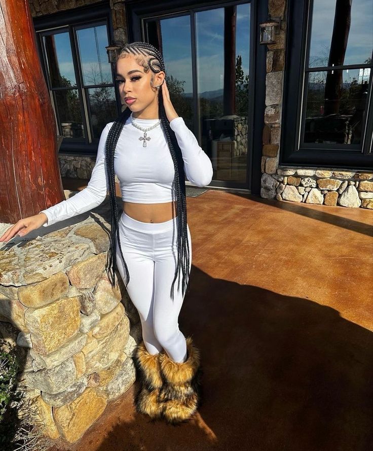 Cabin Outfit Ideas Black Women, Cabin Trip Outfit Black Women, Cabin Trip Outfit, Cabin Outfits, Fur Boots Outfit, Cute Chill Outfits, Cabin Outfit, Outfit Black Women, Trip Outfit