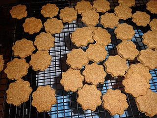 some cookies are cooling on a wire rack