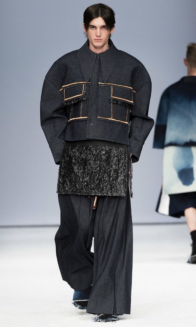 ximon lee is the first menswear designer to win the h&m design award - i-D Ximon Lee, Menswear 2020, Stockholm Fashion Week, Menswear Details, Mens Fashion Wedding, M Design, Indian Men Fashion, Mens Fashion Business