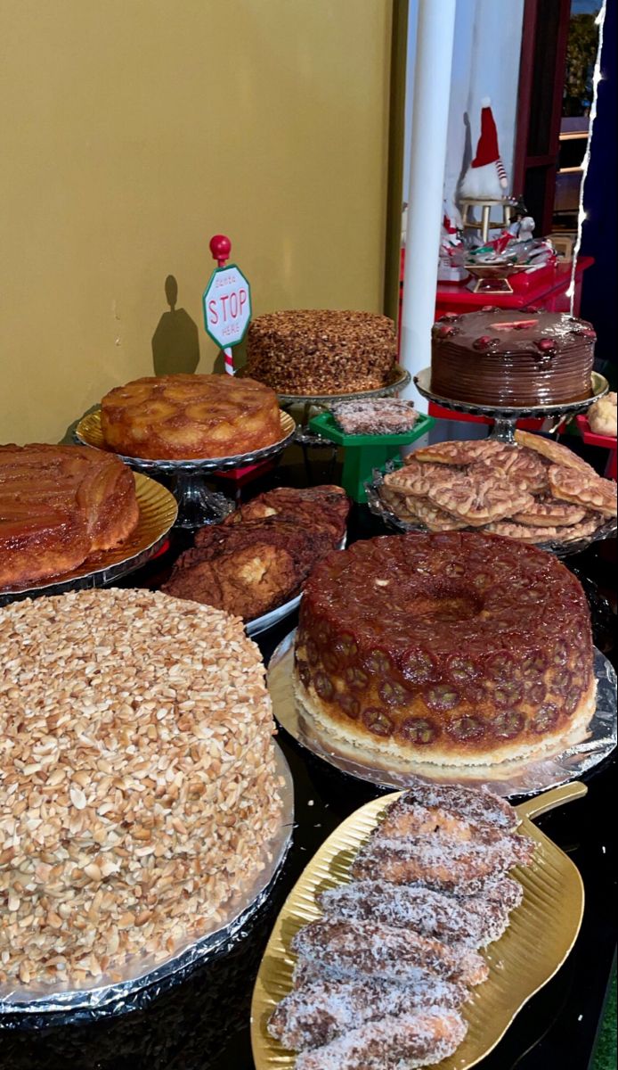 many pies are sitting on the table ready to be eaten and served for consumption