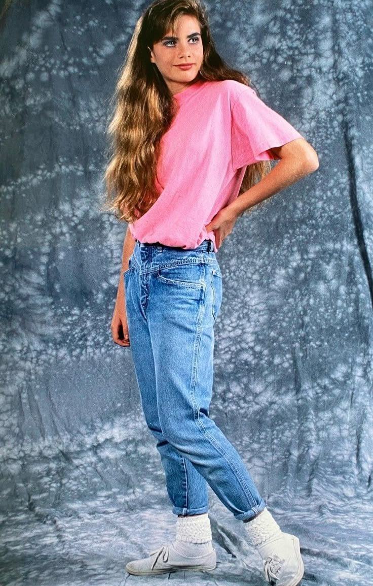 1986 Womens Fashion, 1980s Fashion Women Outfits Casual, 80s Footloose Outfits, 1985 Womens Fashion, Womens 80s Outfits, 80s Denim Outfit Women, 80s Female Fashion Retro, Everyday 80s Outfit, 80s Everyday Fashion