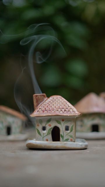 Air Dry Clay Incense Cone Holder, Incense Holder Ceramic Pottery, Pottery Incense Holder Handmade Ceramic, Incense Holder Ceramic, Incents Holder Clay, Ceramic House Incense Burner, Creative Vibes, Rustic Houses, Incense Stick Holder