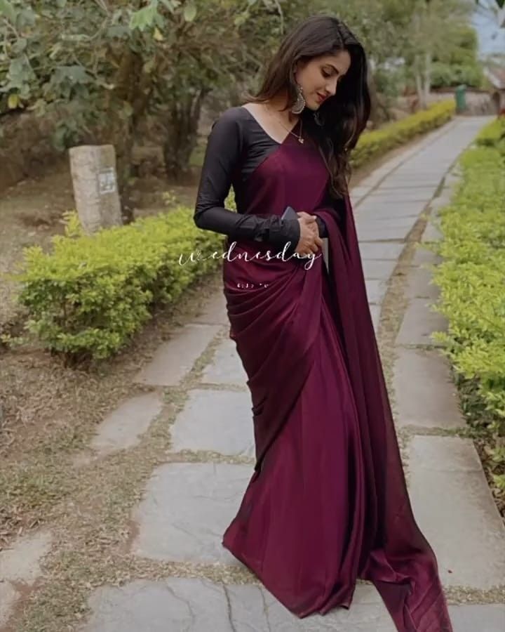 Kerala Saree Blouse Designs, Simple Lehenga, Sarees For Girls, Simple Saree Designs, New Saree Blouse Designs, Fancy Sarees Party Wear, Saree Designs Party Wear, Indian Dresses Traditional, Traditional Indian Outfits