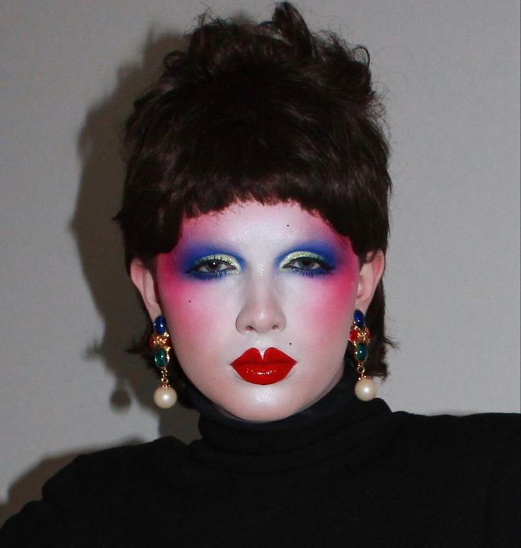 Smoky Orange Eye Makeup, Grace Jones Makeup, Basic Drag Makeup, Real 80s Makeup, Simple Drag Makeup Looks, Drag Makeup On Women, Eccentric Makeup Ideas, 80s Editorial Makeup, Colorful Drag Makeup