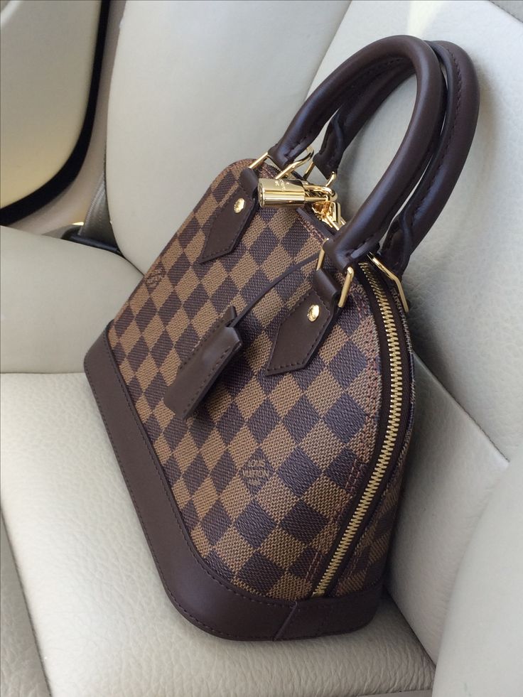 Τσάντες Louis Vuitton, Tas Louis Vuitton, Louis Vuitton Taschen, Tas Lv, Sac Louis Vuitton, Tas Bahu, Luxury Bags Collection, Alma Bb, Fall Handbags