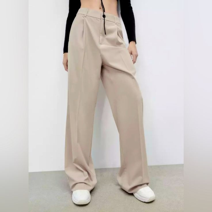 Nwt, Zara Women High-Waisted Wide Leg Full Length Pants Beige Colour. Front Pockets, Zip And Button. Zara Tailored High-waist Bottoms, Casual Zara Wide Leg Office Pants, Zara Casual Wide Leg Office Pants, Zara Tailored High Waist Pants, Baggy Wide Leg Pants For Workwear, Zara Tailored Wide Leg Pants, Zara Wide-leg Dress Pants For Office, Zara Wide-leg Office Dress Pants, Beige High Waist Dress Pants For Office