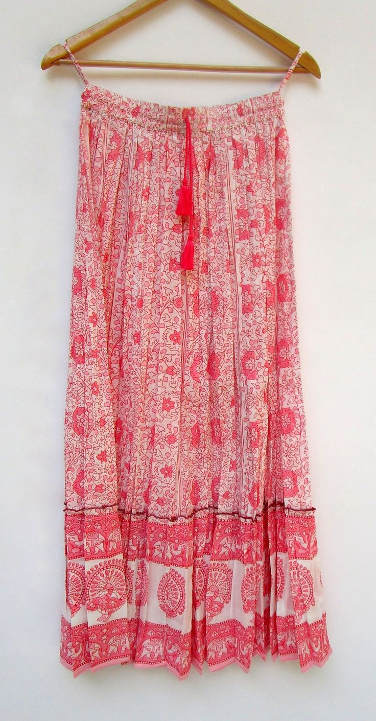 "ITEM DESCRIPTION beautiful baby pink floral printed bohemian style maxi skirts - long screen printed Indian long maxi skirts Material: 100% cotton voile soft crinkled fabric Length: - 38 inch long Waist :-28.00 inch full (14 inch half) 28 inch relaxed can stretch up to 50 inch Size: free size (fit to all) PRODUCT NAME: - Long Women Maxi skirts Ladies Vintage Long skirts Company Return Policy: Please write for more information to my email directly CHOOSE \"ASK SELLER QUESTION \" payment policy:- Church Outfit Ideas, Bohemian Maxi Skirt, Crinkled Fabric, France Outfits, Maxi Skirts Summer, Long Skirt Summer, Clothing Wishlist, Maxi Skirt Style, Church Outfit