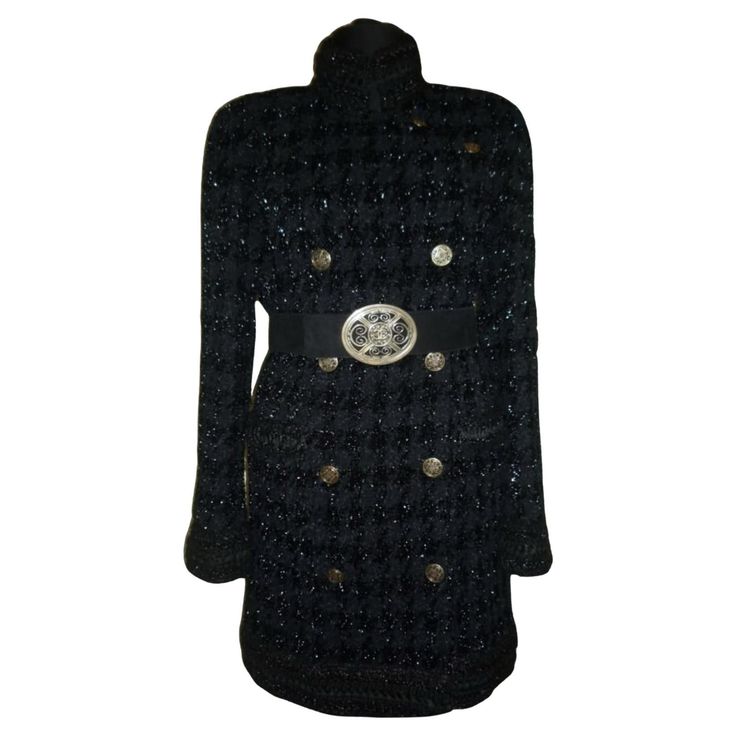 Boutique price over 14,000$ Rarest luxurious Chanel black lesage tweed coat with CC buckle belt : from Paris / SHANGHAI Collection, Metiers d'Art - CC logo antique 'coins' buttons - black silk lining Size mark 40 FR. Never worn. Chanel Coat, Antique Coins, Black Tweed, Tweed Coat, Chanel Black, Cc Logo, Buckle Belt, Black Silk, Shanghai