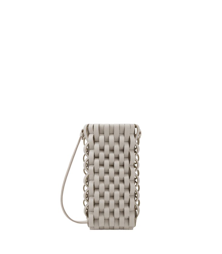 The Onda phone case is shaped by woven strips to form an undulating leather relief texture on the exterior. Worn crossbody or around the neck, this accessory can also be used as a card holder. Cruise Fashion, Ecru Color, Hand Stitching, Calf Leather, Fashion Ideas, Card Holder, Smartphone, Phone Case, Phone Cases