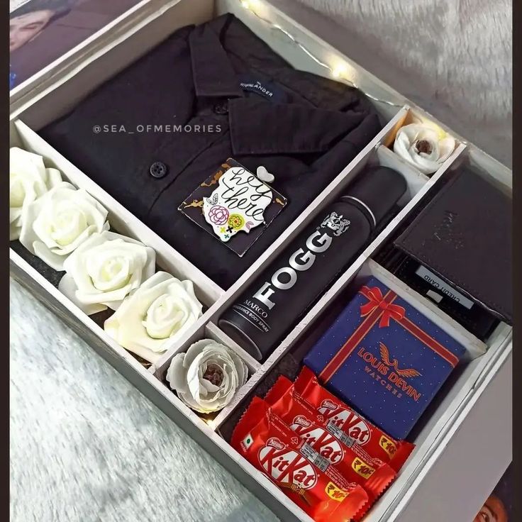 Shirt hamper box 🎁 Best gift for anniversary or birthday 🎂 Dm or WhatsApp on 9022994587 for details 📥 . . #shirthamperbox #hamperbox #birthday #birthdaygiftideas #birthdayhamper #anniversarygiftideas #anniversaryhampers #hampers #giftforgirlfriend #giftforboyfriend #anniversarygift #beautifulgifts #smallbusiness #handmadegifts Diy Gift Hampers For Men, Shirt Box Gift Hamper, Shirt Hamper, Gift Hamper For Him, Anniversary Hamper, Gift Box Men, Diy Birthday Gifts For Him, Hampers For Men, Hampers For Him